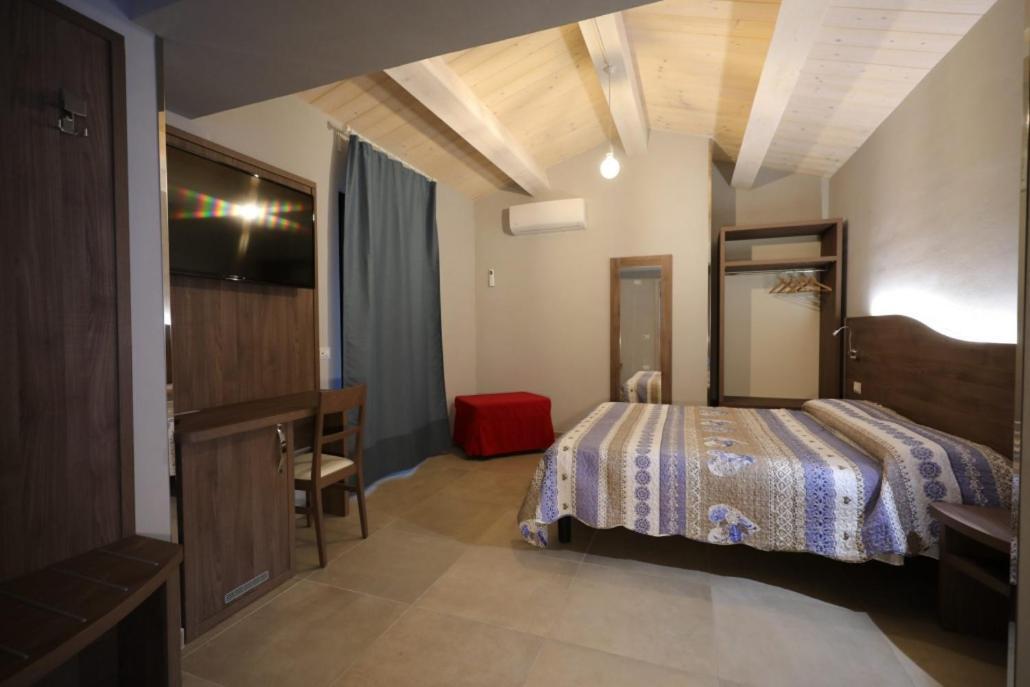 Il Villino Agriturismo B&B Belforte del Chienti Exterior photo