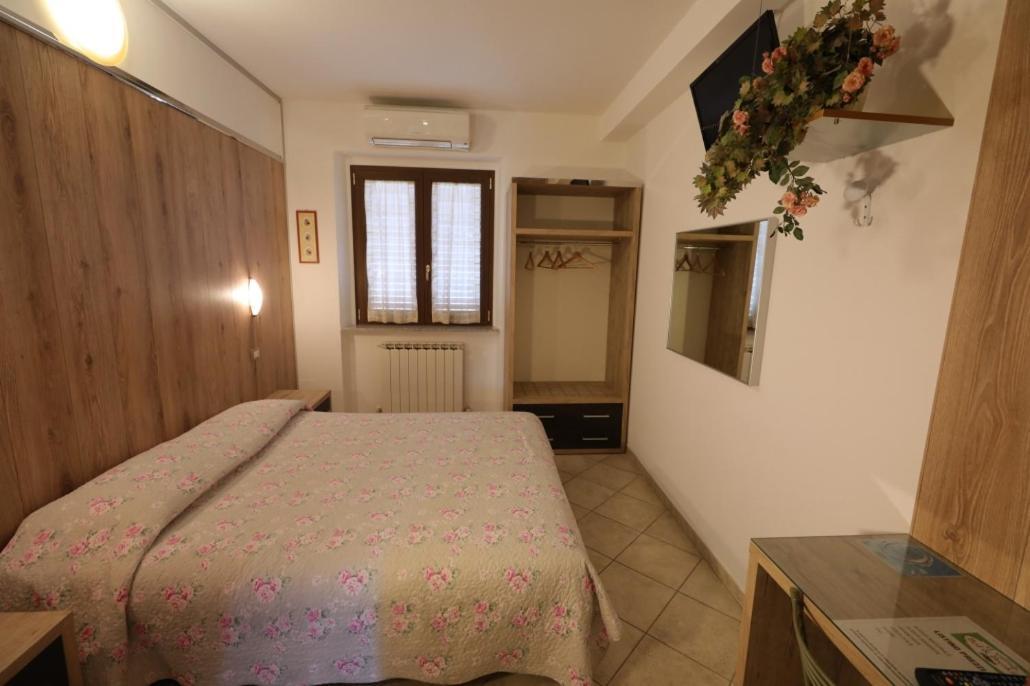 Il Villino Agriturismo B&B Belforte del Chienti Exterior photo